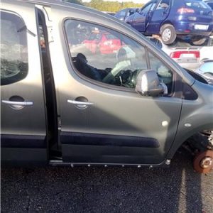 Puerta del. dcha. Peugeot Partner tepee (05.2008->) 4690