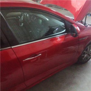 Puerta del. dcha. Renault Megane iv sport tourer (06.2016->) 2016