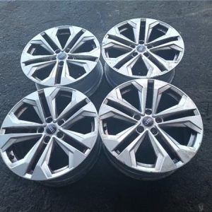 JUEGO LLANTAS AUDI A4 ALLROAD QUATTRO 8WJ 2019