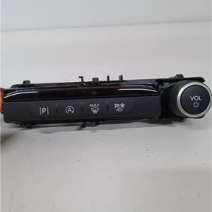 MANDO MULTIFUNCION FORD FOCUS BERLINA CGE 2018