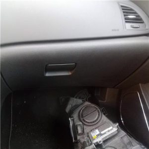 GUANTERA SALPICADERO OPEL ASTRA J GTC 2011