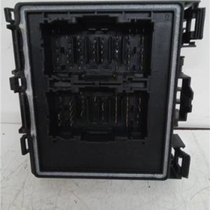 CAJA DE FUSIBLES FORD FIESTA CE1 2017