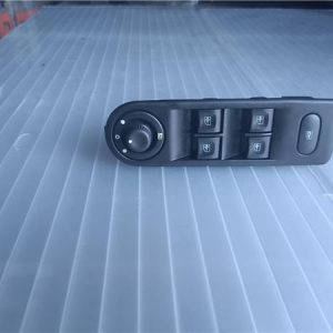 INTERRUPTOR PUERTA DELANTERA IZQUIERDA RENAULT CAPTUR I 2013