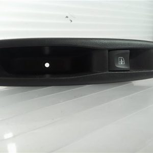 INTERRUPTOR PUERTA TRASERA DERECHA RENAULT CAPTUR I 2013
