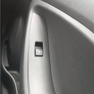 INTERRUPTOR PUERTA DELANTERA DERECHA HYUNDAI I20 GB 2014