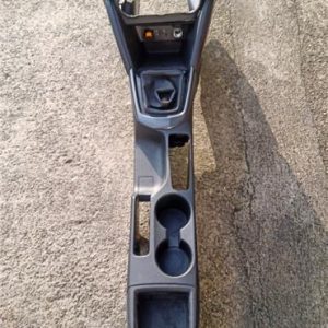 CONSOLA CENTRAL SALPICADERO MAZDA 2 BERLINA DJ 2014