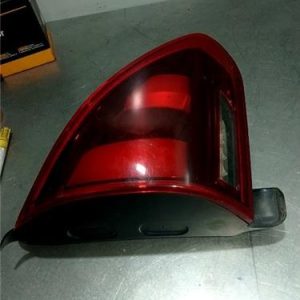 PILOTO TRASERO PORTON IZQUIERDO PEUGEOT 2008 2013