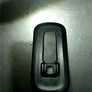 INTERRUPTOR PUERTA DELANTERA DERECHA RENAULT MASTER III CAJA CERRADA 2010