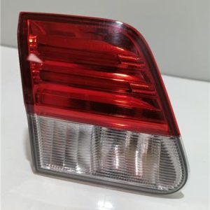 PILOTO TRASERO PORTON IZQUIERDO TOYOTA AVENSIS T27 2008