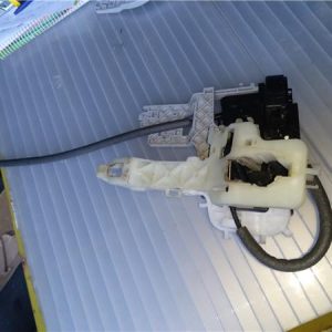 CERRADURA PUERTA DELANTERA DERECHA KIA SPORTAGE SL 2010