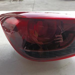 PILOTO TRASERO IZQUIERDO MAZDA 2 BERLINA DJ 2014