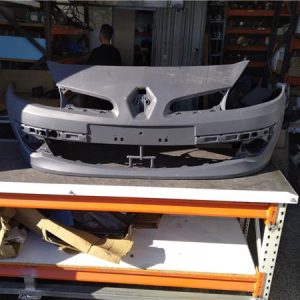 PARAGOLPES DELANTERO RENAULT CLIO III