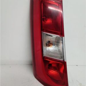 PILOTO TRASERO IZQUIERDO DACIA DOKKER 2012