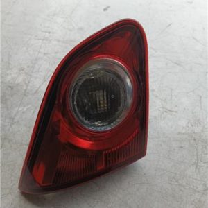 PILOTO TRASERO PORTON IZQUIERDO NISSAN QASHQAI J10