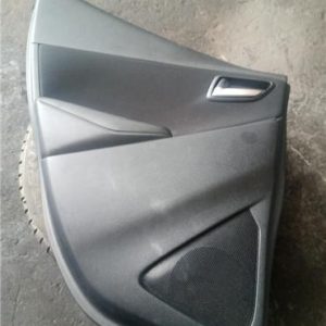 GUARNECIDO PUERTA TRASERA IZQUIERDA MAZDA 2 BERLINA DJ 2014
