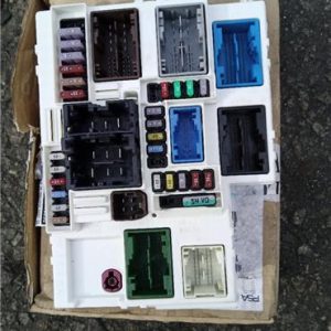 CAJA FUSIBLES PEUGEOT 308 2007