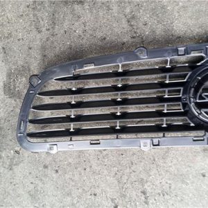 REJILLA DELANTERA OPEL ZAFIRA A 1999
