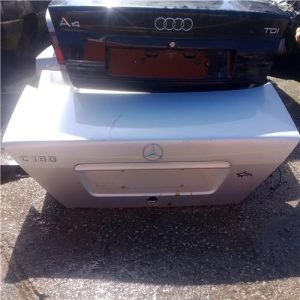 PORTON TRASERO MERCEDES-BENZ CLASE C BM 202 BERLINA 1993