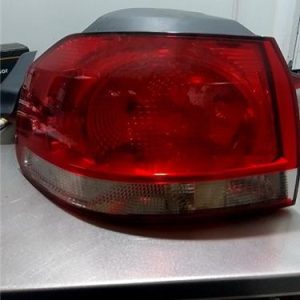 PILOTO TRASERO IZQUIERDO VOLKSWAGEN GOLF VI 5K1 2008