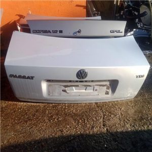 PORTON TRASERO VOLKSWAGEN PASSAT BERLINA 3B3 2000