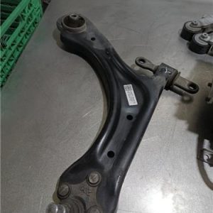 SOPORTE BRAZO SUSPENSION DELANTERO DERECHO HYUNDAI TUCSON NX 2020