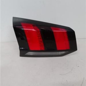 PILOTO TRASERO PORTON IZQUIERDO PEUGEOT 5008 2017