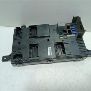 CAJA FUSIBLES KIA CARNIVAL 2007