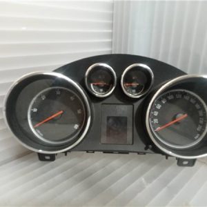 CUADRO INSTRUMENTOS OPEL ASTRA J BERLINA 5P 2009
