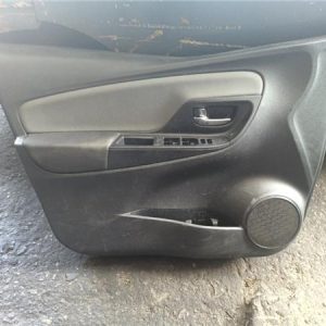 GUARNECIDO PUERTA DELANTERA IZQUIERDA TOYOTA VERSO AUR2 ZGR2 2009