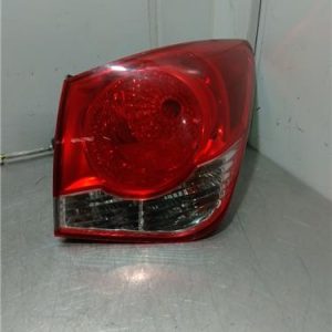 PILOTO TRASERO DERECHO CHEVROLET CRUZE 2009