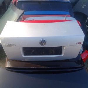 PORTON TRASERO VOLKSWAGEN PASSAT BERLINA 3B3 2000