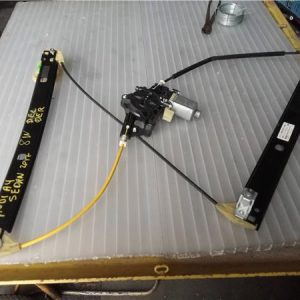 ELEVALUNAS DELANTERO DERECHO AUDI A4 BERLINA 8W2 2015