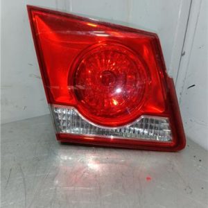 PILOTO TRASERO PORTON IZQUIERDO CHEVROLET CRUZE 2009