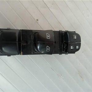 INTERRUPTOR PUERTA DELANTERA IZQUIERDA NISSAN JUKE II F16 2019