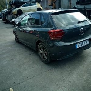 VOLKSWAGEN POLO VI AW1
