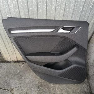 GUARNECIDO PUERTA TRASERA IZQUIERDA AUDI A3 SPORTBACK 8VA 2012