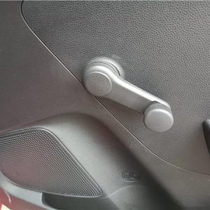 INTERRUPTOR PUERTA TRASERA DERECHA HYUNDAI I20 GB 2014