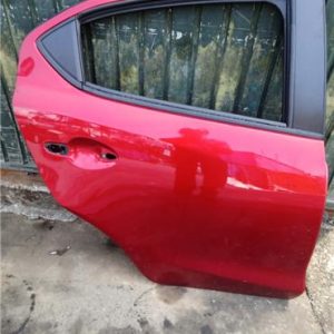 PUERTA TRASERA DERECHA MAZDA 2 BERLINA DJ 2014