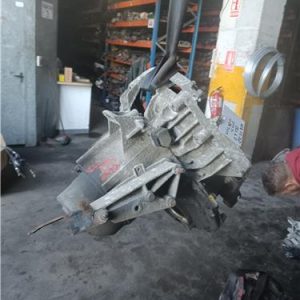 CAJA CAMBIOS VOLVO SERIE 440 1988